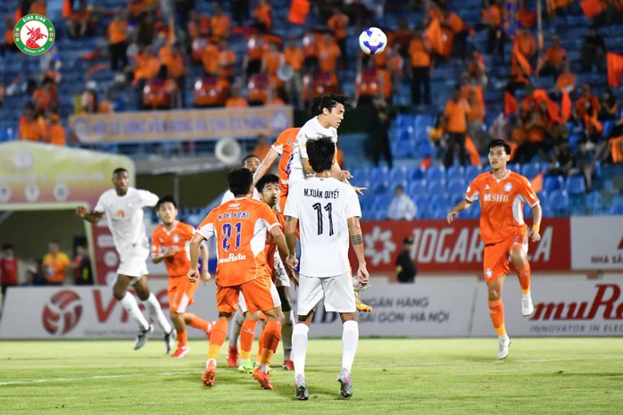 CLB Đà Nẵng nhen nhóm hy vọng trụ hạng sau trận thắng Bình Định - Ảnh 6.