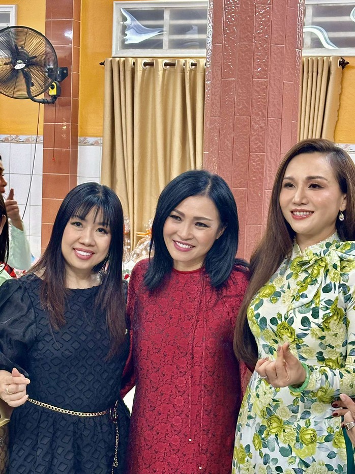 Siu Black, Phương Thanh, Trọng Phúc tạo dấu ấn đẹp tại chương trình Mừng Phật Đản 2025- Ảnh 6. Siu Black, Phương Thanh, Trọng Phúc tạo dấu ấn đẹp tại chương trình Mừng Phật Đản 2025- Ảnh 6.