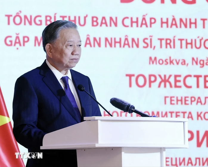 Tổng Bí thư: Việt Nam tri ân sự giúp đỡ chí tình của các chuyên gia Nga- Ảnh 2. Tổng Bí thư: Việt Nam tri ân sự giúp đỡ chí tình của các chuyên gia Nga- Ảnh 2.