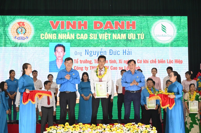 Vinh danh 174 "Công nhân cao su Việt Nam ưu tú" - Ảnh 1.