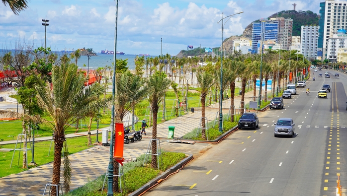 Bãi Sau Vũng Tàu "thay áo mới" trước mùa cao điểm du lịch - Ảnh 2. Bãi Sau Vũng Tàu "thay áo mới" trước mùa cao điểm du lịch - Ảnh 2.