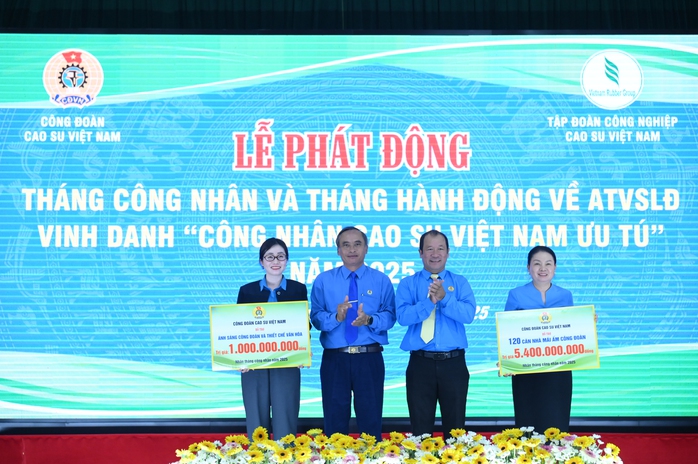 Hàng tỉ đồng chăm lo nhà ở, thiết chế văn hóa cho công nhân - Ảnh 2.