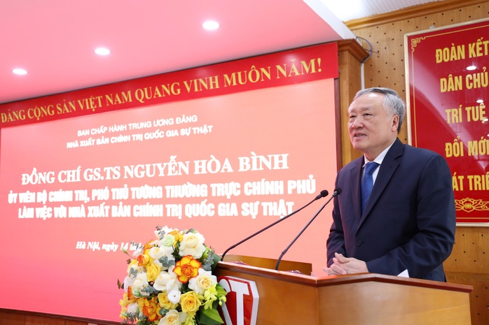 Phó Thủ tướng Nguyễn Hòa Bình dự Lễ ra mắt "Tủ sách điện tử Chủ tịch Hồ Chí Minh"- Ảnh 1. Phó Thủ tướng Nguyễn Hòa Bình dự Lễ ra mắt "Tủ sách điện tử Chủ tịch Hồ Chí Minh"- Ảnh 1.