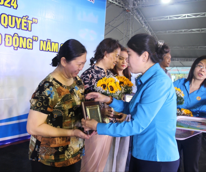 TP HCM chuyển cán bộ Công đoàn cấp quận, huyện công tác tại các xã, phường - Ảnh 1.