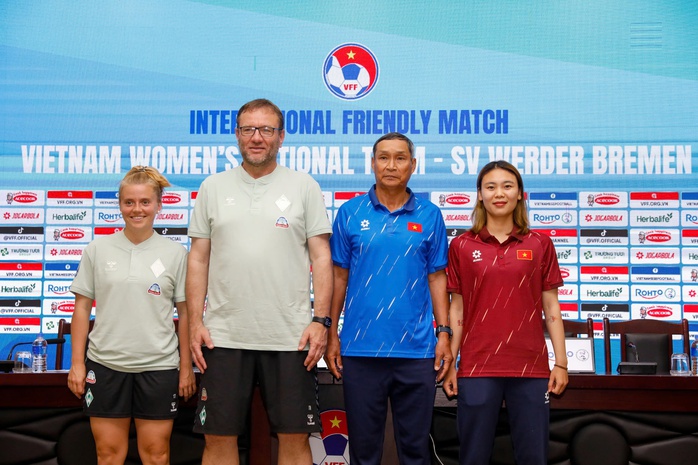 Tuyển nữ Việt Nam khắc phục điểm yếu chiều cao, thử sức với CLB nữ Werder Bremen- Ảnh 1. Tuyển nữ Việt Nam khắc phục điểm yếu chiều cao, thử sức với CLB nữ Werder Bremen- Ảnh 1.
