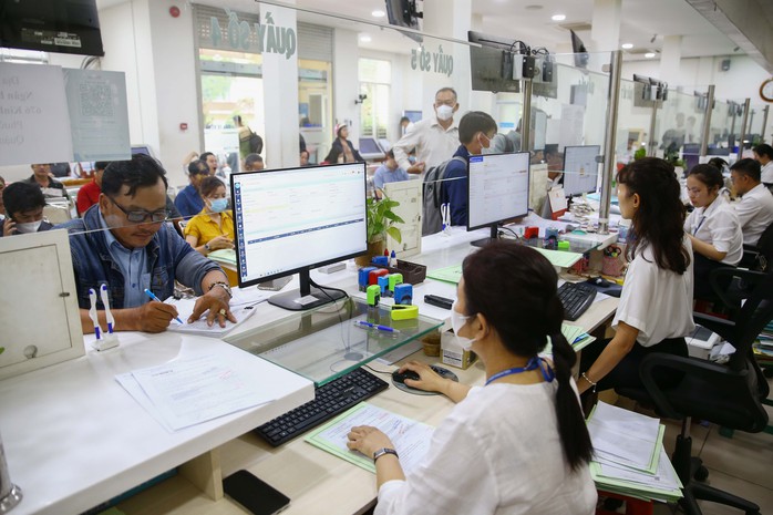 "Đường băng" cho TP HCM mới cất cánh - Ảnh 2.