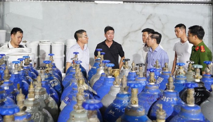 Phá đường dây cực lớn sản xuất, mua bán 65 tấn khí cười- Ảnh 3.