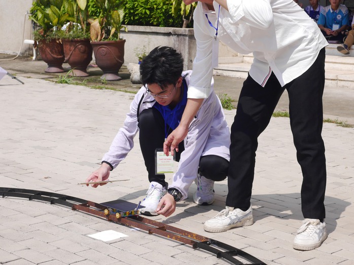 Học sinh TP HCM khám phá vũ trụ, trải nghiệm làm sinh viên- Ảnh 9. Học sinh TP HCM khám phá vũ trụ, trải nghiệm làm sinh viên- Ảnh 9.