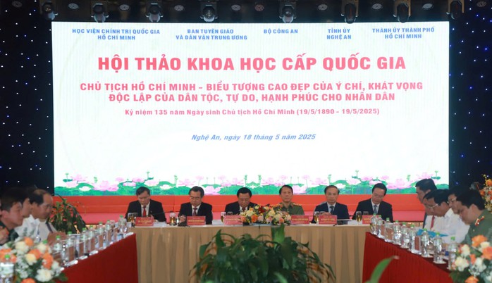 Chủ tịch Hồ Chí Minh - Biểu tượng cao đẹp của ý chí, khát vọng độc lập của dân tộc- Ảnh 1. Chủ tịch Hồ Chí Minh - Biểu tượng cao đẹp của ý chí, khát vọng độc lập của dân tộc- Ảnh 1.