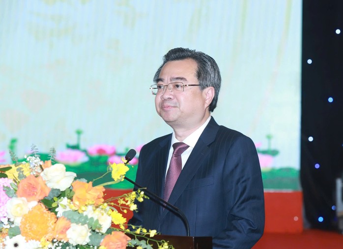 Chủ tịch Hồ Chí Minh - Biểu tượng cao đẹp của ý chí, khát vọng độc lập của dân tộc- Ảnh 5. Chủ tịch Hồ Chí Minh - Biểu tượng cao đẹp của ý chí, khát vọng độc lập của dân tộc- Ảnh 5.