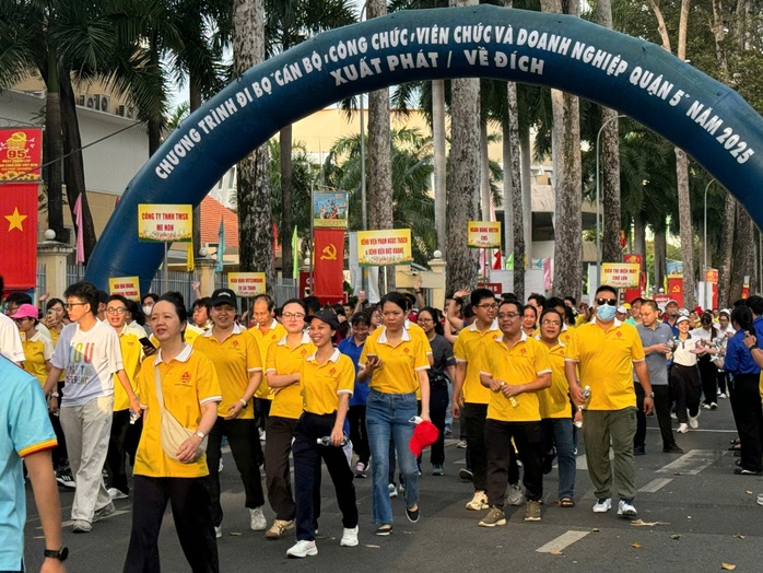 Sôi nổi Chương trình đi bộ Cán bộ, công chức, viên chức, doanh nghiệp Quận 5- Ảnh 7. Sôi nổi Chương trình đi bộ Cán bộ, công chức, viên chức, doanh nghiệp Quận 5- Ảnh 7.
