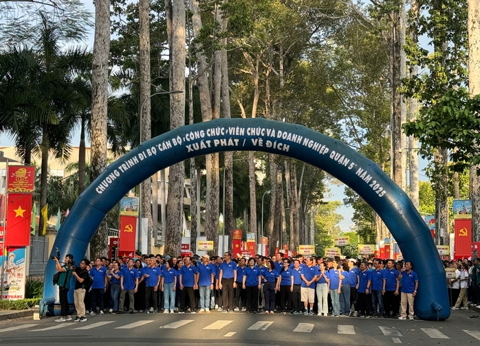 Sôi nổi Chương trình đi bộ Cán bộ, công chức, viên chức, doanh nghiệp Quận 5- Ảnh 3. Sôi nổi Chương trình đi bộ Cán bộ, công chức, viên chức, doanh nghiệp Quận 5- Ảnh 3.
