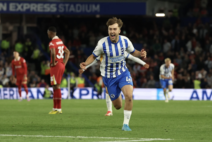 Tân vương Liverpool tiếp tục gục ngã, Brighton mơ vé châu Âu- Ảnh 6. Tân vương Liverpool tiếp tục gục ngã, Brighton mơ vé châu Âu- Ảnh 6.