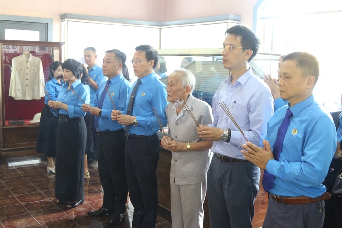 LĐLĐ Khánh Hoà đẩy mạnh học tập, làm theo lời Bác- Ảnh 1.
