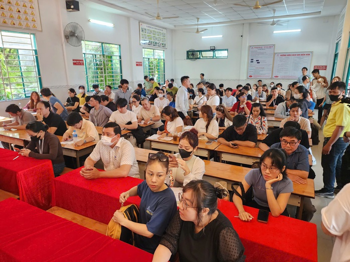 Công an TP HCM bắt đầu sát hạch cấp giấy phép lái xe- Ảnh 4. Công an TP HCM bắt đầu sát hạch cấp giấy phép lái xe- Ảnh 4.