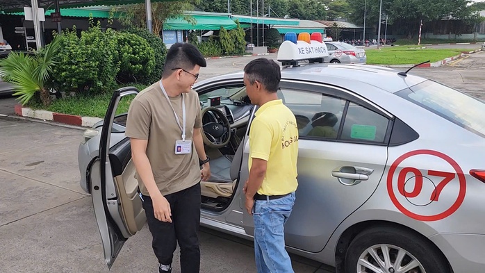 Công an TP HCM bắt đầu sát hạch cấp giấy phép lái xe- Ảnh 6. Công an TP HCM bắt đầu sát hạch cấp giấy phép lái xe- Ảnh 6.