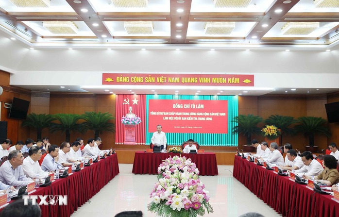 Tổng Bí thư Tô Lâm đánh giá cao sự thẳng thắn
của Ủy ban Kiểm tra Trung ương- Ảnh 1. Tổng Bí thư Tô Lâm đánh giá cao sự thẳng thắn
của Ủy ban Kiểm tra Trung ương- Ảnh 1.