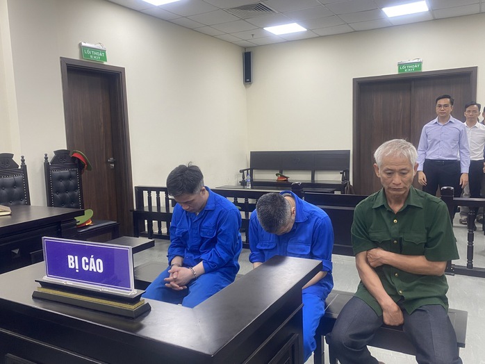 Hai tài xế bị phạt tù trong vụ tai nạn 4 mẹ con tử vong thương tâm - Ảnh 1.