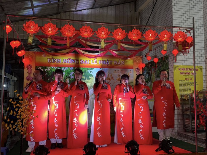 Tình người giữa xứ Chùa Tháp: Đoàn văn nghệ Tình ca Bắc Sơn và hành trình kết nối yêu thương - Ảnh 4.