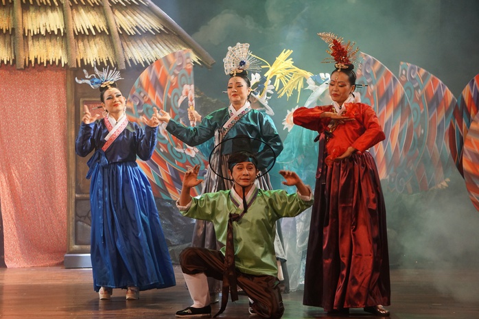 Chương trình "Ngày xửa, ngày xưa": Hành trình cổ tích nhiều ý nghĩa- Ảnh 3. Chương trình "Ngày xửa, ngày xưa": Hành trình cổ tích nhiều ý nghĩa- Ảnh 3.