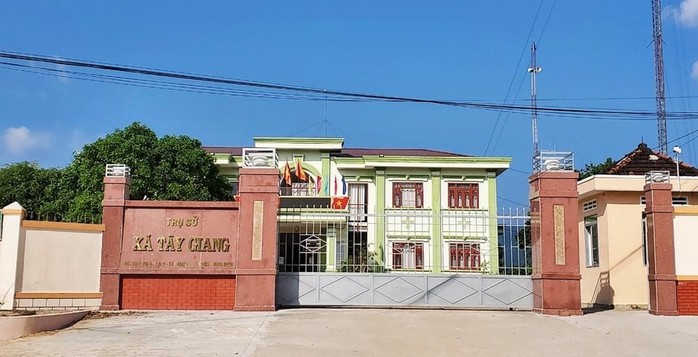 Bình Định: Tạm đình chỉ chủ tịch xã buông lỏng quản lý khoáng sản trái phép - Ảnh 1.