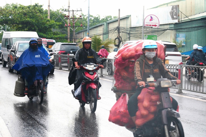 Những chuẩn bị cần thiết trong mùa mưa- Ảnh 1. Những chuẩn bị cần thiết trong mùa mưa- Ảnh 1.