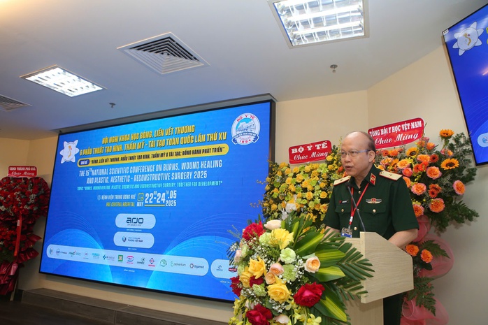 Nhiều chuyên gia quy tụ về Huế thảo luận điều trị bỏng- Ảnh 2. Nhiều chuyên gia quy tụ về Huế thảo luận điều trị bỏng- Ảnh 2.