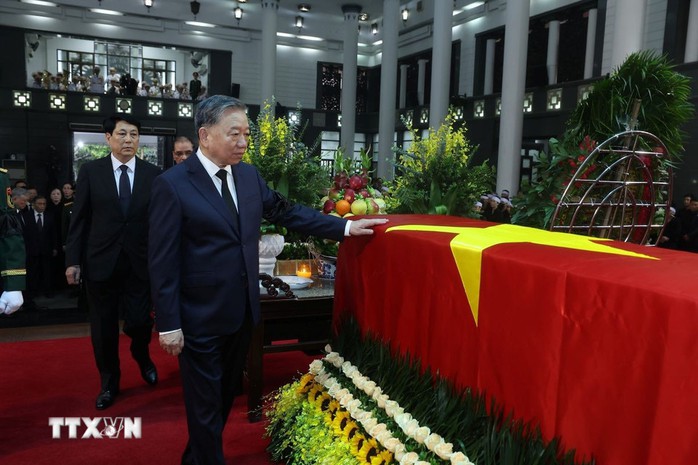 Lễ Quốc tang nguyên Chủ tịch nước Trần Đức Lương- Ảnh 4. Lễ Quốc tang nguyên Chủ tịch nước Trần Đức Lương- Ảnh 4.