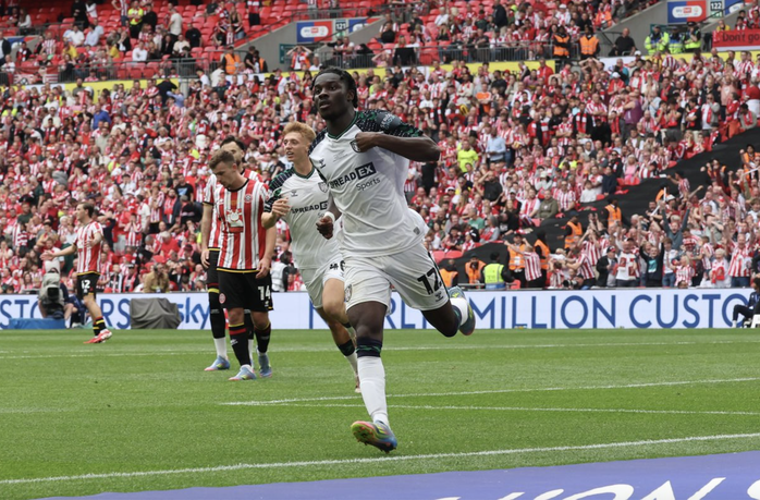 Sunderland trở lại Ngoại hạng Anh bằng bàn thắng trăm triệu bảng- Ảnh 5. Sunderland trở lại Ngoại hạng Anh bằng bàn thắng trăm triệu bảng- Ảnh 5.