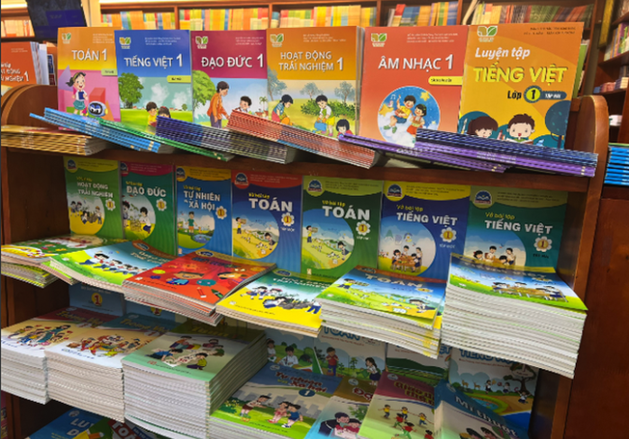 NXB Giáo dục Việt Nam lên tiếng về doanh thu "khủng" hơn 3.100 tỉ đồng trong năm 2024- Ảnh 2. NXB Giáo dục Việt Nam lên tiếng về doanh thu "khủng" hơn 3.100 tỉ đồng trong năm 2024- Ảnh 2.