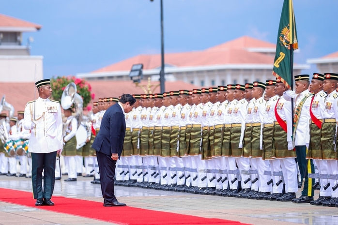 Lễ đón Thủ tướng Phạm Minh Chính thăm chính thức Malaysia- Ảnh 5. Lễ đón Thủ tướng Phạm Minh Chính thăm chính thức Malaysia- Ảnh 5.