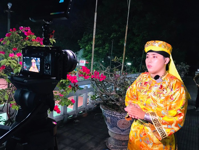Ca sĩ Văn Hậu : Từ vai "Tự Đức" đến ca khúc "Hãy là chiến binh" - Ảnh 4.