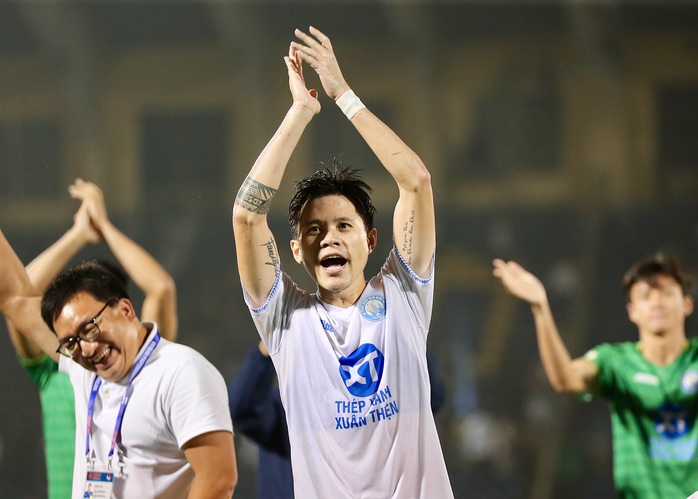 Cầu thủ Việt kiều ghi bàn giúp Nam Định tiến gần ngôi vương V-League - Ảnh 6.