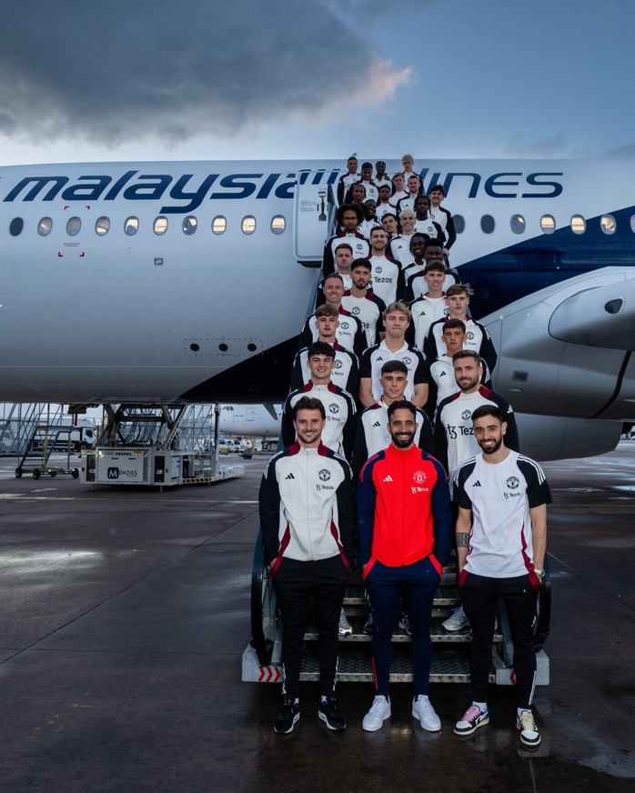 Duy Mạnh, Hoàng Đức chuẩn bị đấu Bruno Fernandes, Casemiro- Ảnh 1. Duy Mạnh, Hoàng Đức chuẩn bị đấu Bruno Fernandes, Casemiro- Ảnh 1.