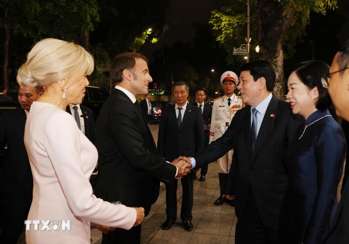 Tổng thống Emmanuel Macron: Sự gắn kết Việt - Pháp như những câu thơ lục bát tao nhã- Ảnh 4. Tổng thống Emmanuel Macron: Sự gắn kết Việt - Pháp như những câu thơ lục bát tao nhã- Ảnh 4.