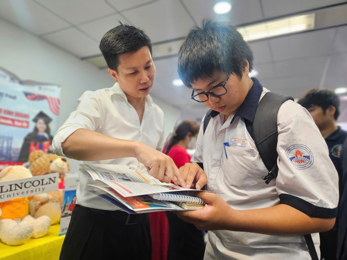 Xu hướng du học tại chỗ "lên ngôi" nhờ học phí siêu tiết kiệm - Ảnh 3.