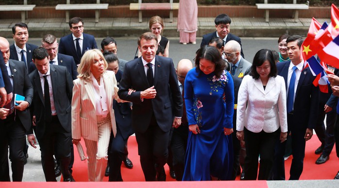 Tổng thống Macron: Pháp sẽ tăng gấp đôi số lượng học sinh, sinh viên trao đổi với Việt Nam - Ảnh 8.