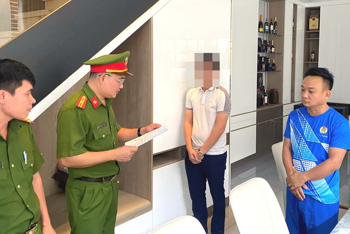 Hình ảnh bắt chủ tịch một phường ở Đồng Nai và các thuộc cấp- Ảnh 3. Hình ảnh bắt chủ tịch một phường ở Đồng Nai và các thuộc cấp- Ảnh 3.