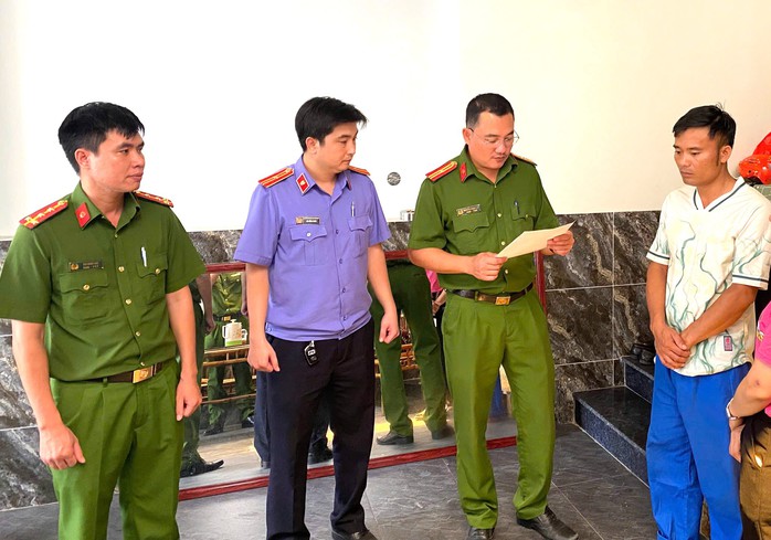 Hình ảnh bắt chủ tịch một phường ở Đồng Nai và các thuộc cấp- Ảnh 4. Hình ảnh bắt chủ tịch một phường ở Đồng Nai và các thuộc cấp- Ảnh 4.