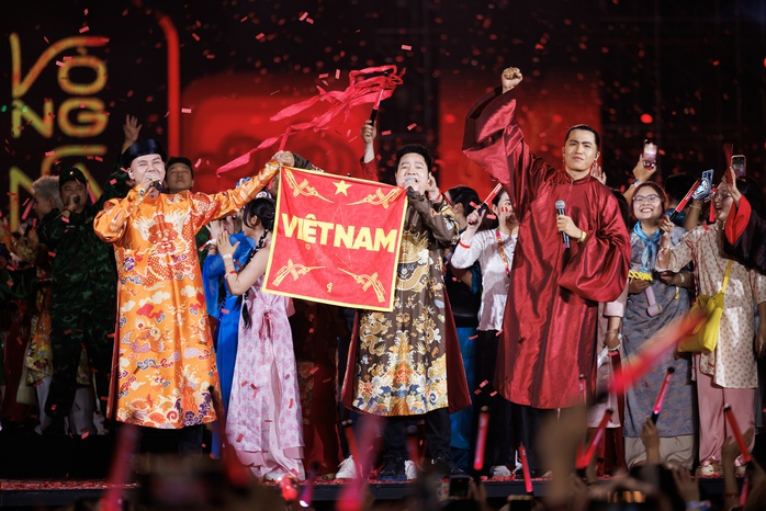 "Anh trai vượt ngàn chông gai" tiếp tục gây sốt với "3.300 việc tử tế"- Ảnh 3. "Anh trai vượt ngàn chông gai" tiếp tục gây sốt với "3.300 việc tử tế"- Ảnh 3.