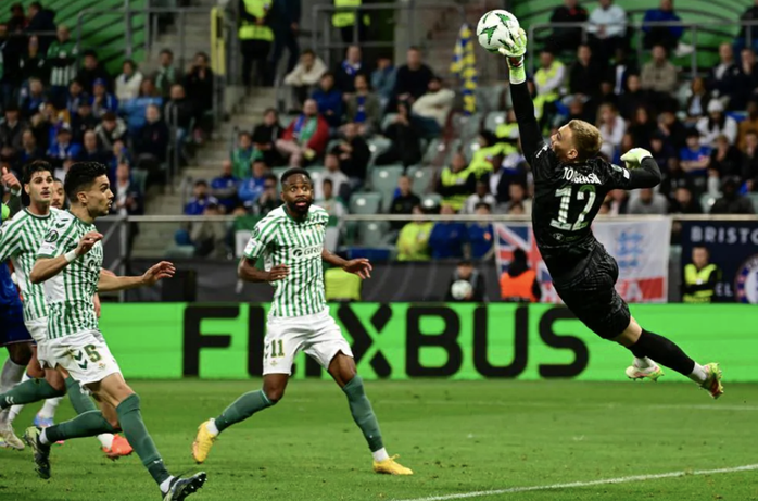 Ngược dòng hạ Betis, Chelsea chạm cửa thiên đường châu Âu thứ 9- Ảnh 2. Ngược dòng hạ Betis, Chelsea chạm cửa thiên đường châu Âu thứ 9- Ảnh 2.