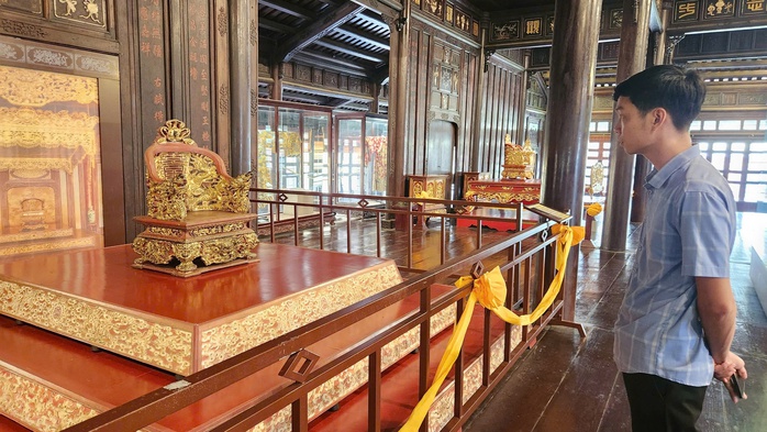 Tìm cách tu sửa "Ngai vua triều Nguyễn" - Ảnh 3.