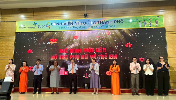 Ngừa tình trạng "trẻ em sinh con" TP HCM ra mắt mô hình hỗ trợ khẩn cấp - Ảnh 1.