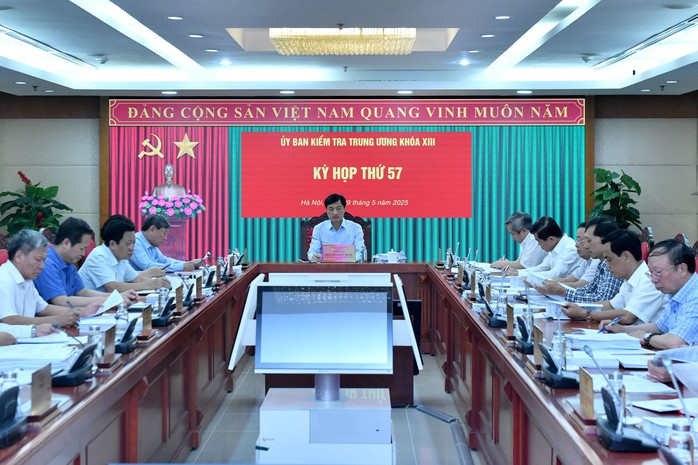 Ủy ban Kiểm tra Trung ương kỷ luật cảnh cáo Thứ trưởng Bộ Giáo dục và Đào tạo - Ảnh 1.