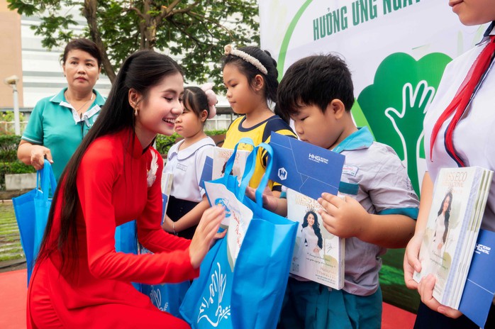 Hoa hậu Nguyễn Thanh Hà tham gia lễ phát động Tết trồng cây đời đời nhớ ơn Bác Hồ   - Ảnh 2.