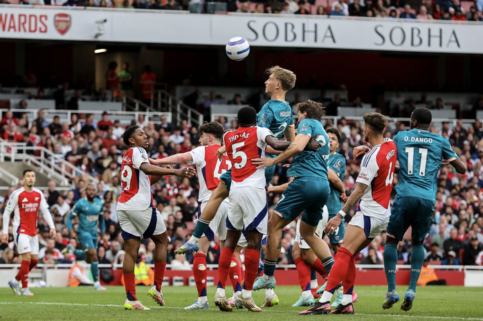 Arsenal thua sốc Bournemouth, lo mất ngôi nhì Ngoại hạng- Ảnh 4. Arsenal thua sốc Bournemouth, lo mất ngôi nhì Ngoại hạng- Ảnh 4.