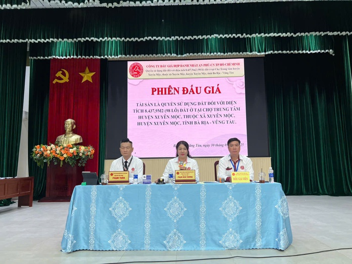 Bà Rịa - Vũng Tàu: Đấu giá thành công 57 lô đất - Ảnh 2.