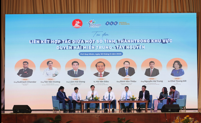 Tháo điểm nghẽn để mở "kho báu" du lịch miền Trung - Tây Nguyên- Ảnh 1. Tháo điểm nghẽn để mở "kho báu" du lịch miền Trung - Tây Nguyên- Ảnh 1.