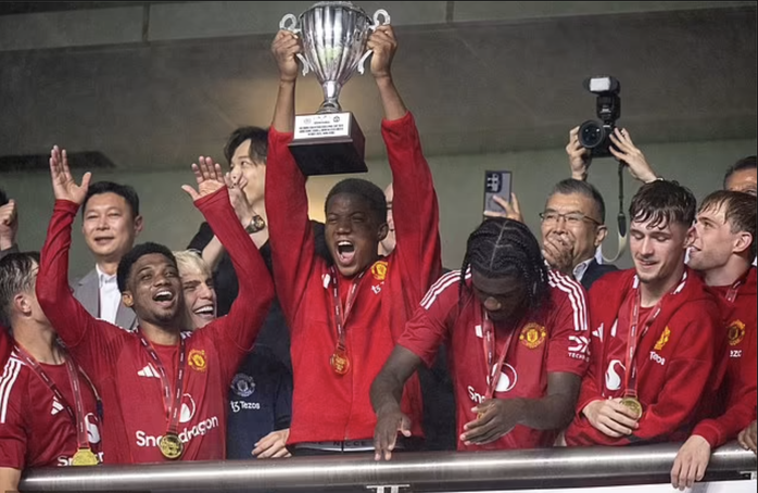 Man United thắng nhọc Hồng Kông (Trung Quốc), sắp mất thủ quân Bruno Fernandes - Ảnh 4.