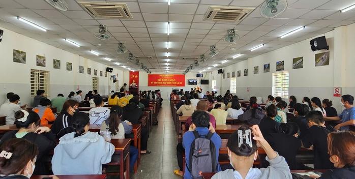 Những hình ảnh về kỳ sát hạch lái xe đầu tiên được Cảnh sát giao thông Bình Dương tổ chức- Ảnh 3. Những hình ảnh về kỳ sát hạch lái xe đầu tiên được Cảnh sát giao thông Bình Dương tổ chức- Ảnh 3.